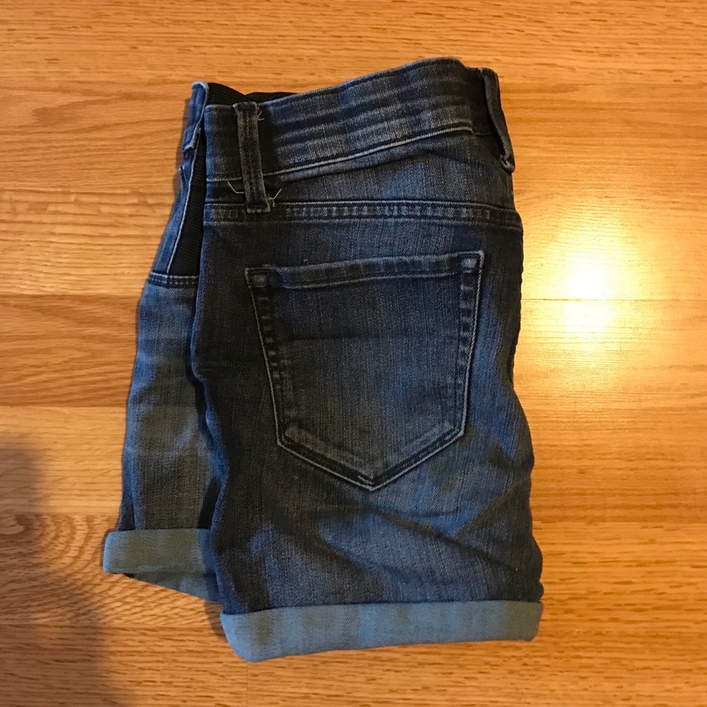 Maternity shorts